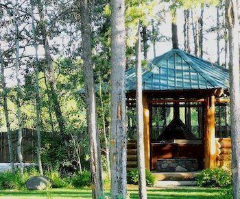 Silverwolf Log Chalets Coram Exterior foto